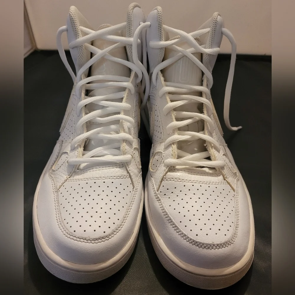 Nike Air Son of Force Hi Top Basketball athletic shoes white leather size 8.5